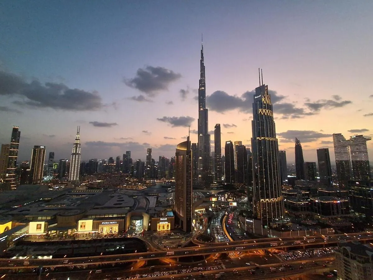 Elegant 4 Bedroom With Panoramic Burj Khalifa Views Dubai United Arab Emirates