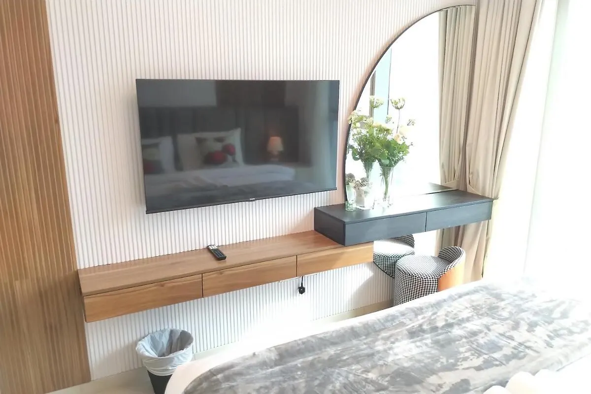 Apartment Elegant 4 Bedroom With Panoramic Burj Khalifa Views Dubai