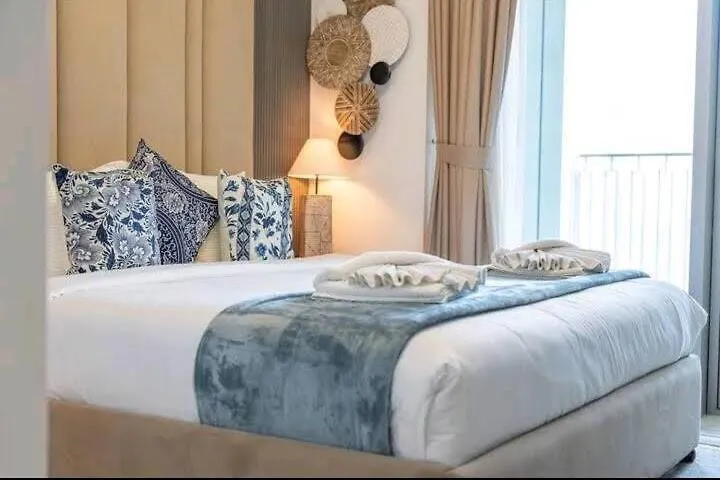 Elegant 4 Bedroom With Panoramic Burj Khalifa Views Dubai United Arab Emirates