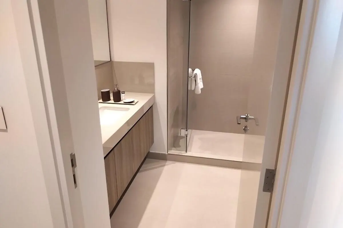 Elegant 4 Bedroom With Panoramic Burj Khalifa Views Dubai 0*,  United Arab Emirates