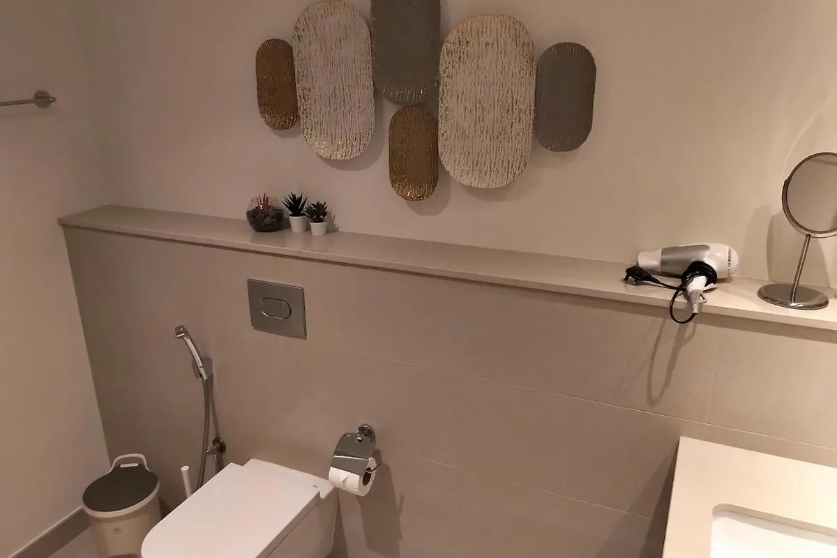 Elegant 4 Bedroom With Panoramic Burj Khalifa Views Dubai