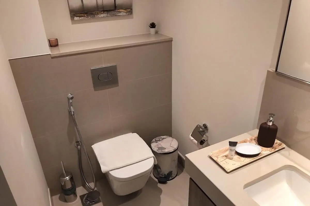 Elegant 4 Bedroom With Panoramic Burj Khalifa Views Dubai Daire