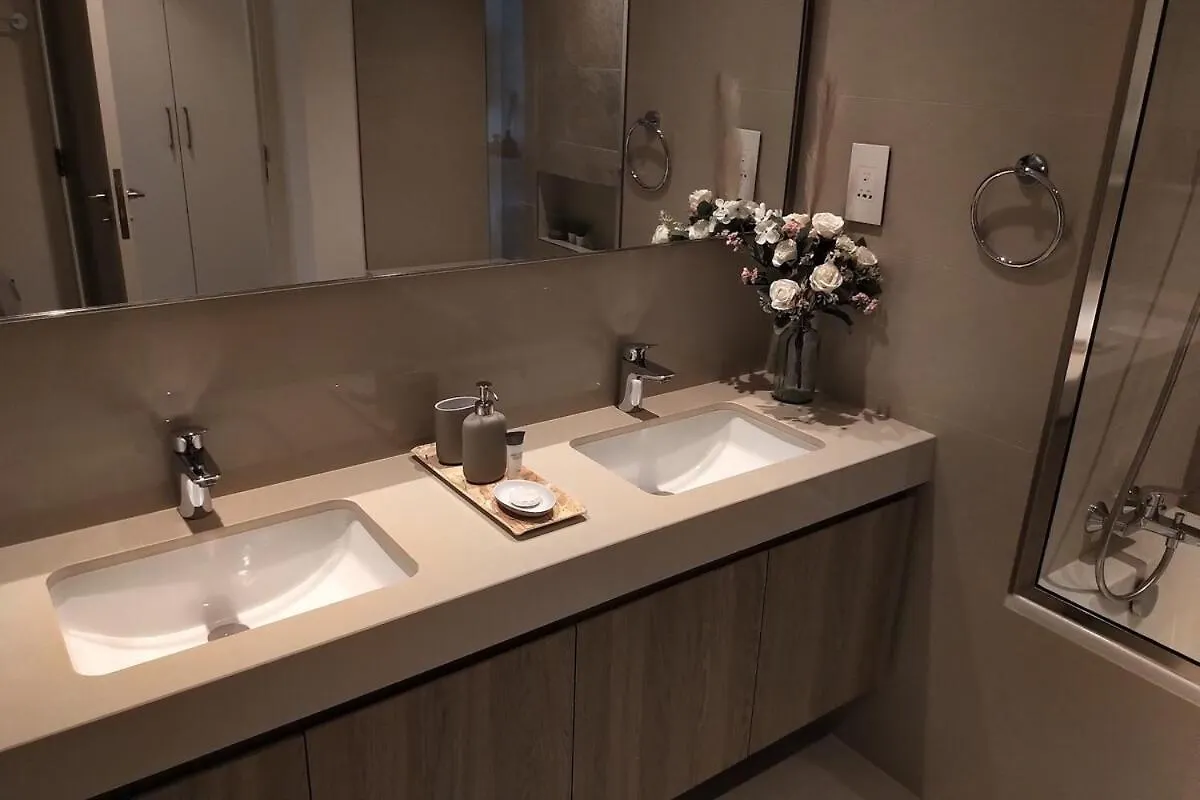 Daire Elegant 4 Bedroom With Panoramic Burj Khalifa Views Dubai