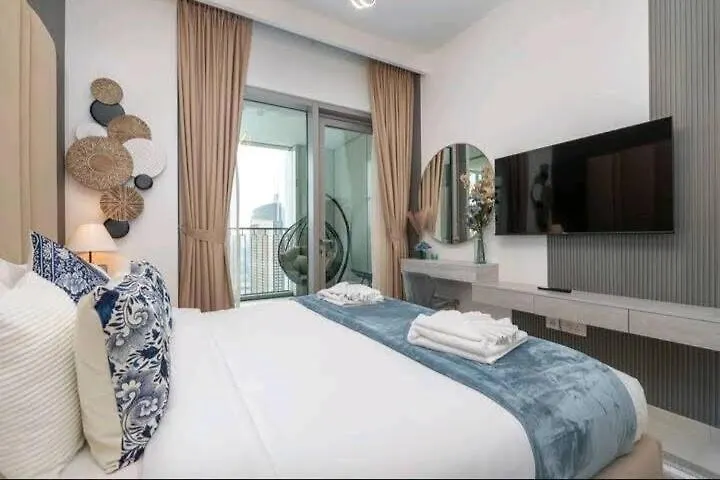 Elegant 4 Bedroom With Panoramic Burj Khalifa Views Dubai Daire