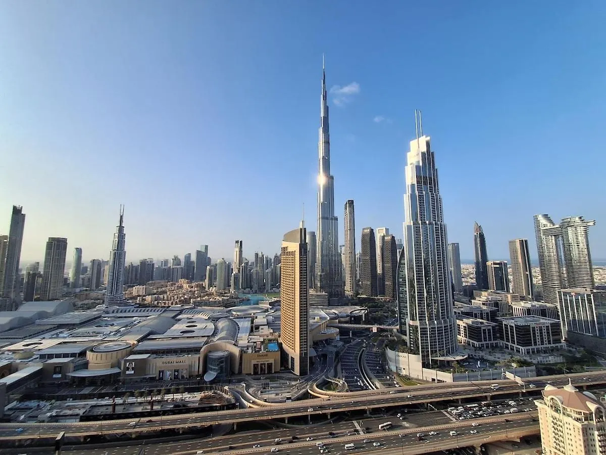 Elegant 4 Bedroom With Panoramic Burj Khalifa Views Dubai Daire